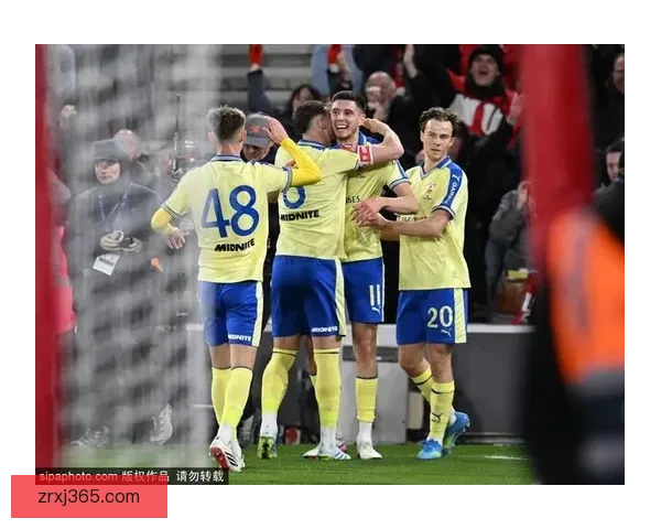 足总杯阿森纳遭遇逆转 本怀特失误致南安普敦2比1胜出